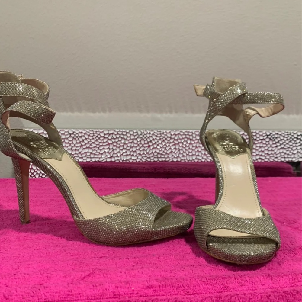 Vince camuto